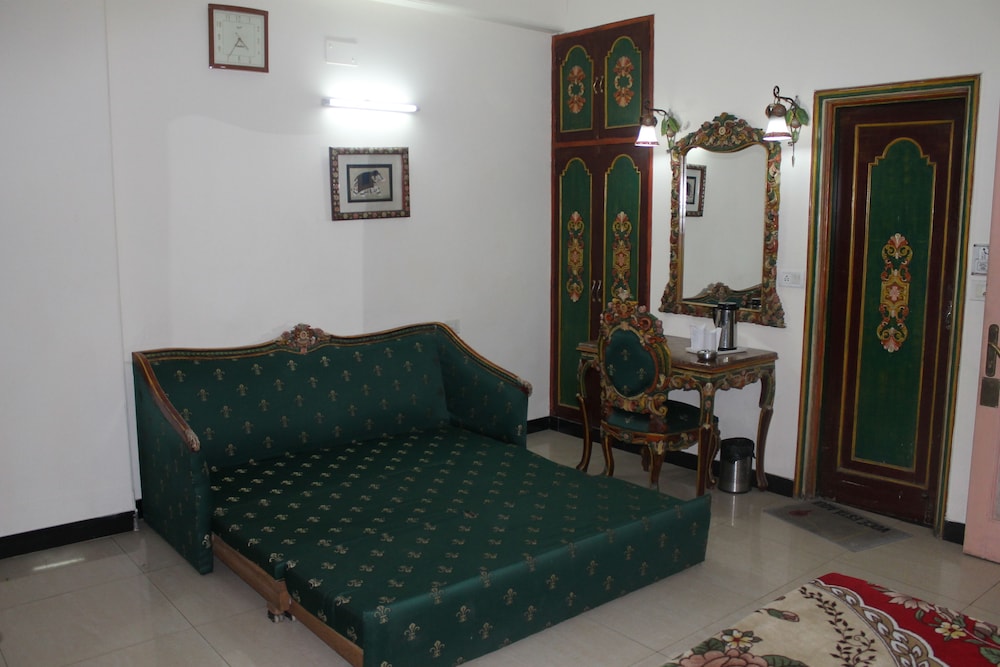 Sunstar Residency 49/62