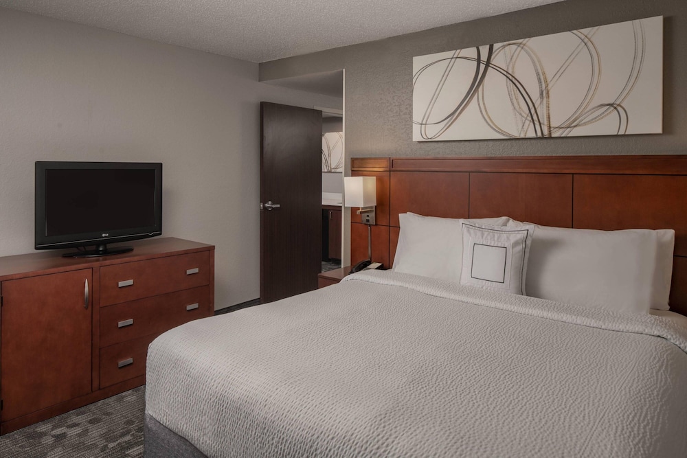 Courtyard Baton Rouge Siegen Lane 9/33