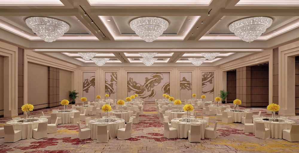 Grand Hyatt Beijing Hotel 65/71