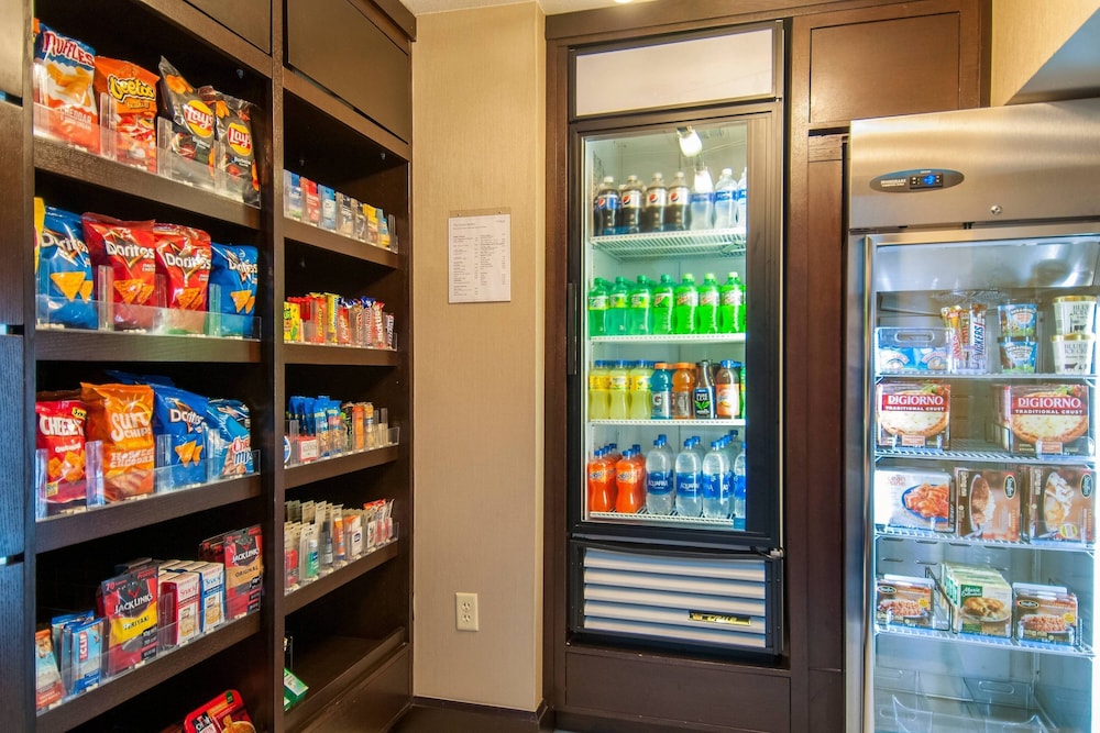 Fairfield Inn Suites Dallas Dfw Airport South Irving 39/46