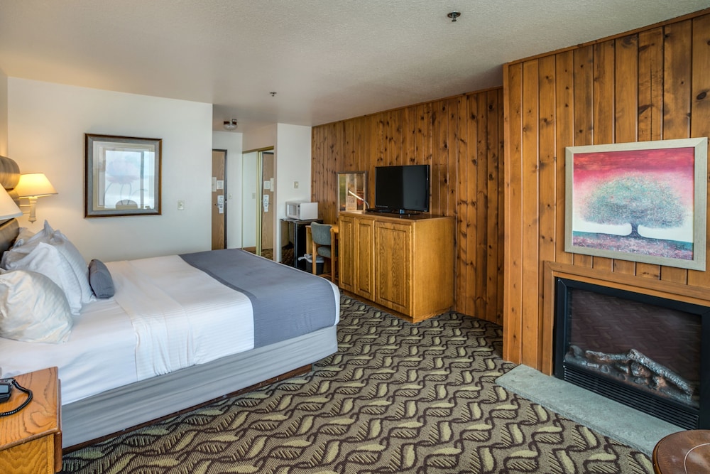 Adobe Resort 24/73