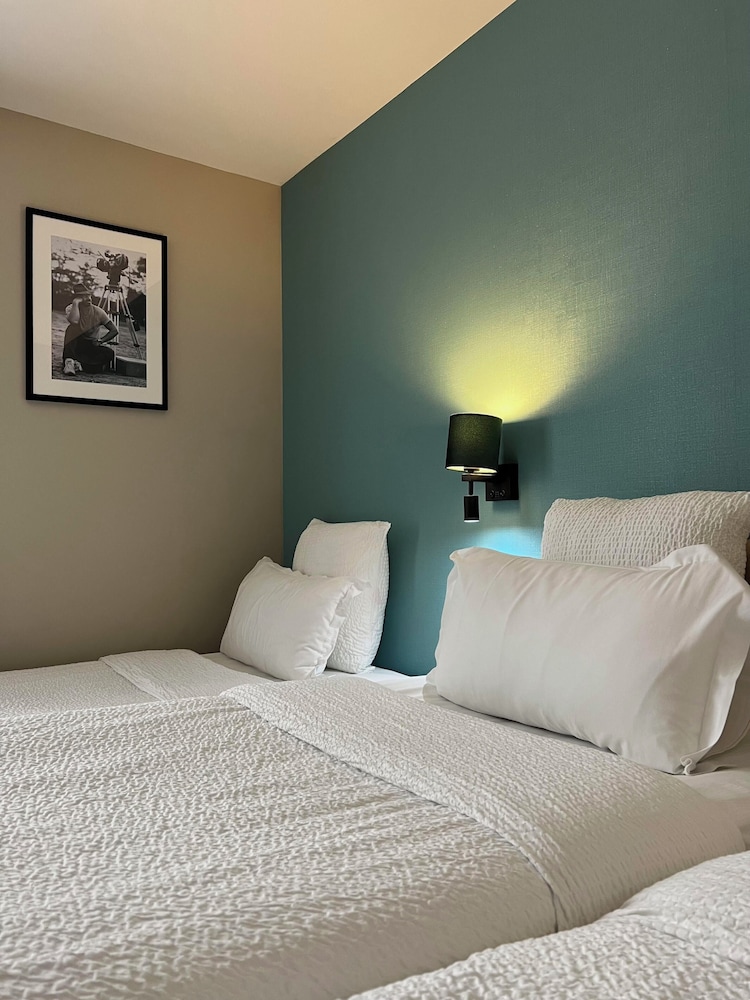 HOTEL CENTRAL SAINT GERMAIN 11/47