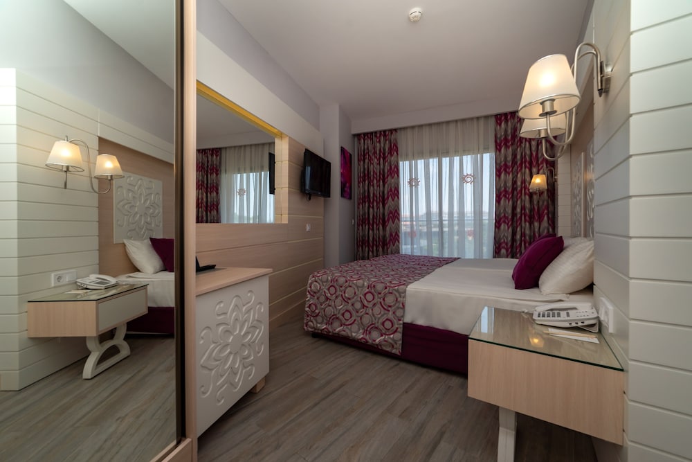 Sunmelia Beach Resort Hotel & Spa 13/50