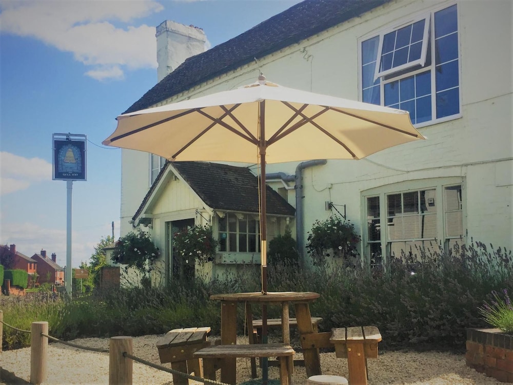The Bell Inn 4/50