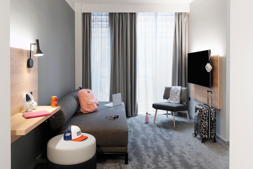 Moxy Manchester City 40/40