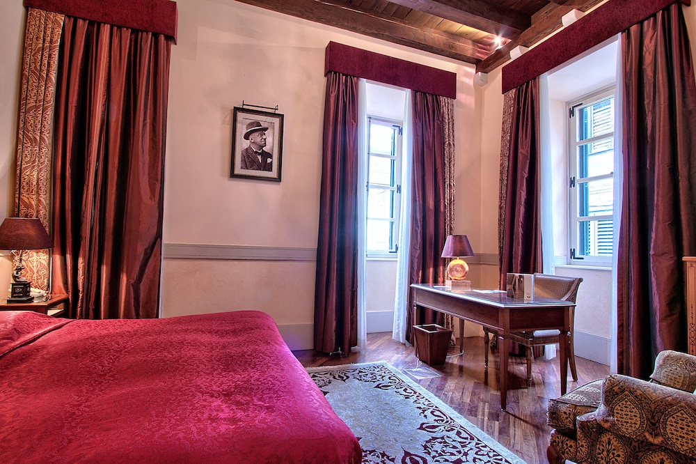 The Pucic Palace 36/69