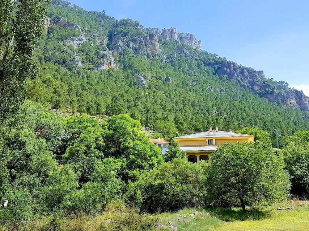HOSTAL SIERRA DEL AGUA 27/32