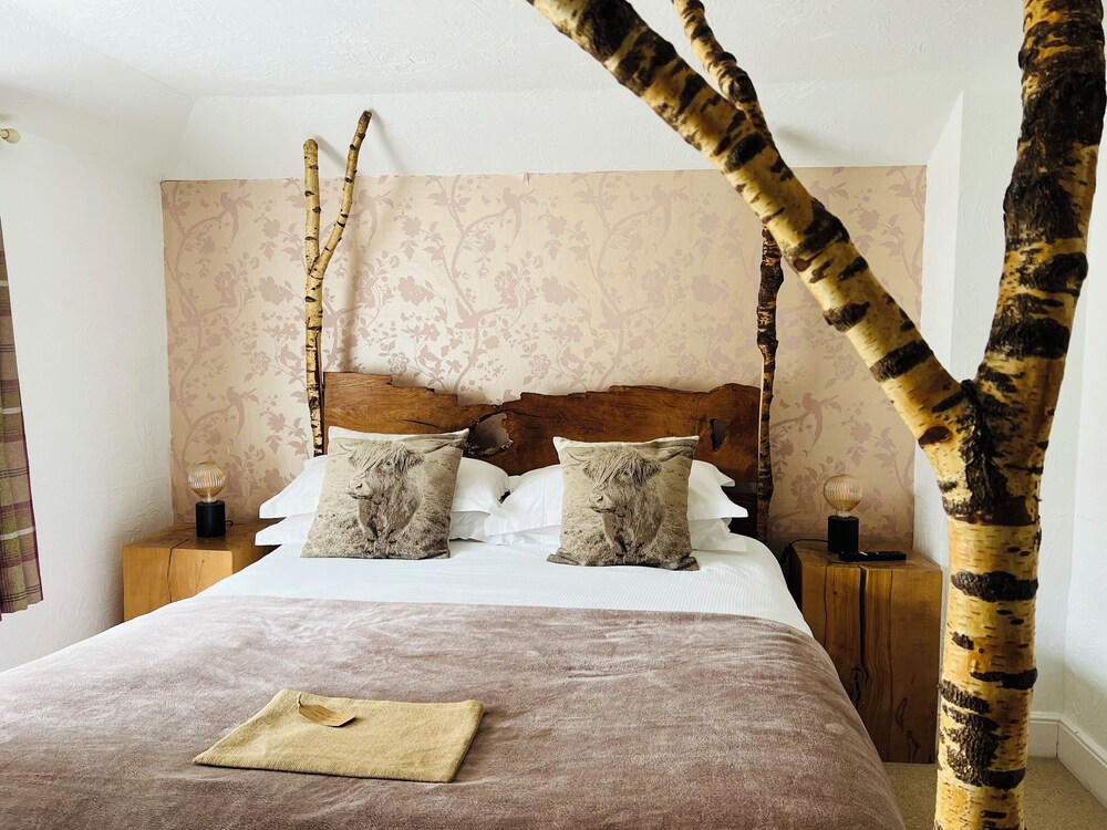 Cottage Lodge Hotel 13/50