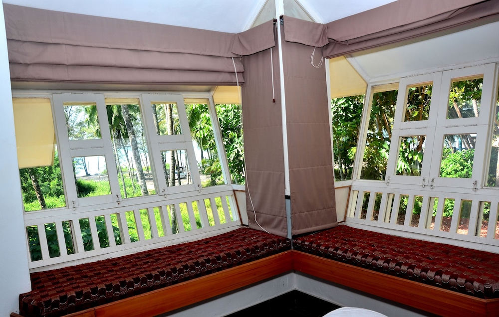Vasco Dagama Beach Resort 6/30
