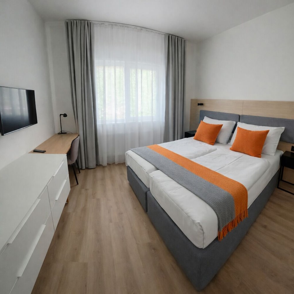Kapitol Hotel 11/62