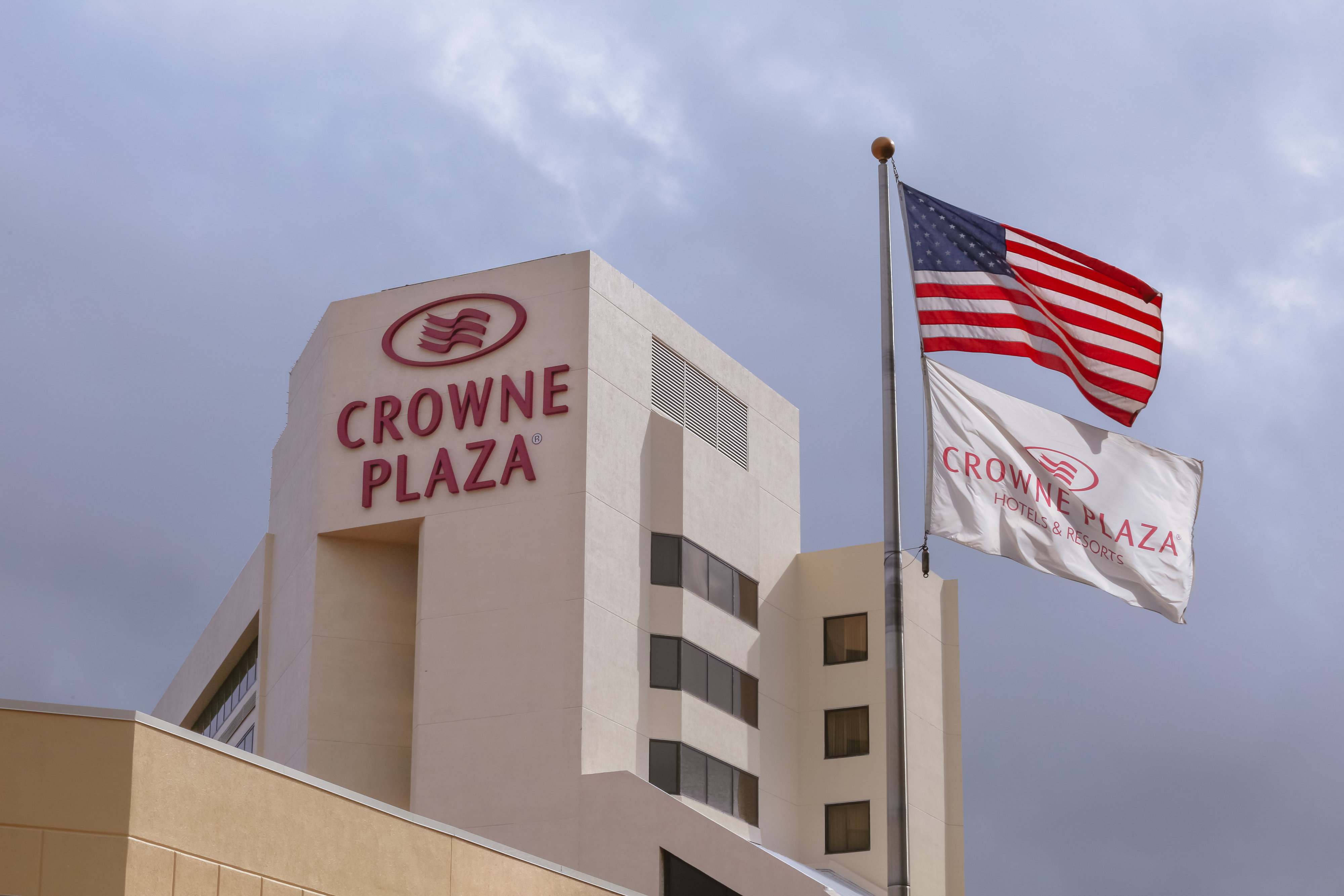 Crowne Plaza Virginia Beach Town Center 6/75
