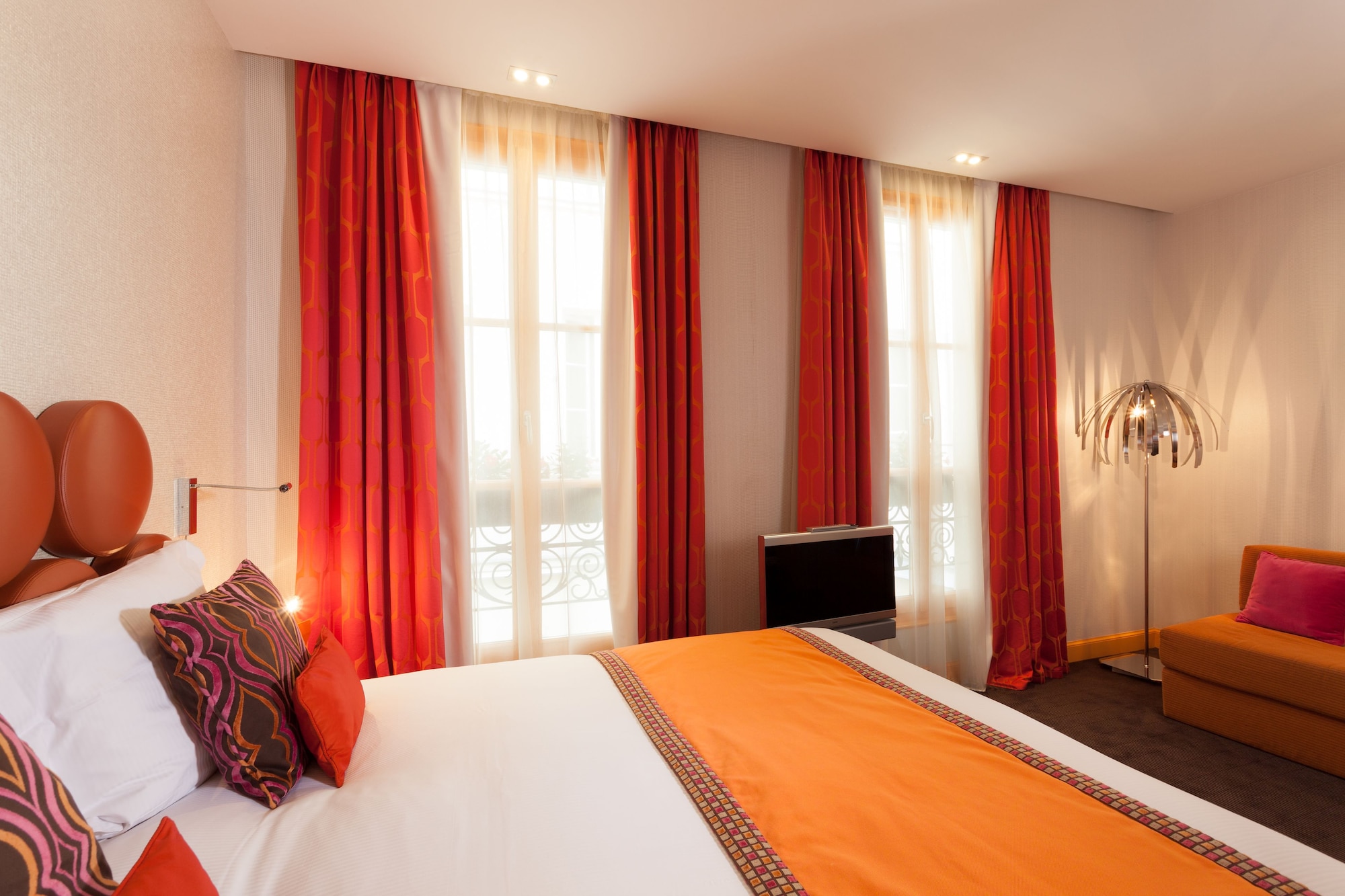 ROOM, QUADRUPLE, NO ELEVATOR