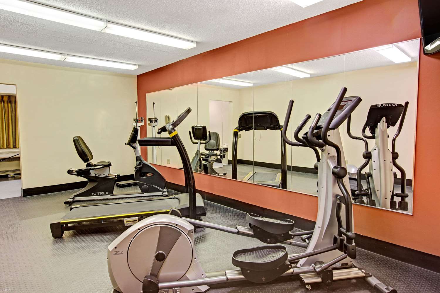Microtel Inn & Suites by Wyndham Statesville 25/43
