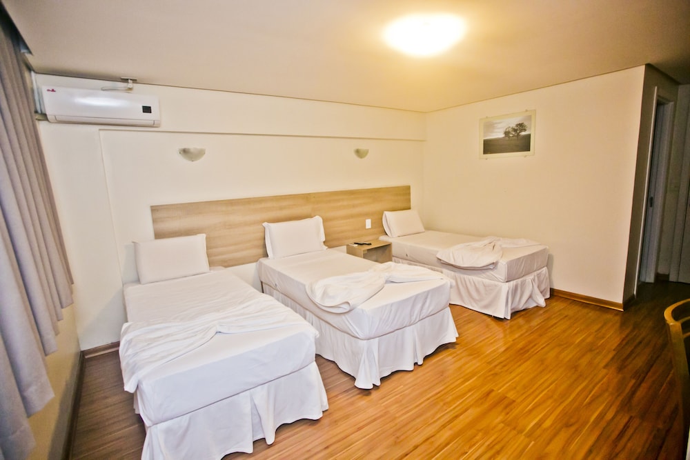 Dalle Hotel 2/27