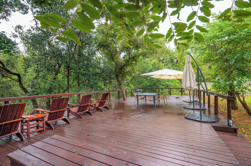 Bushbaby Valley Lodge 35/42