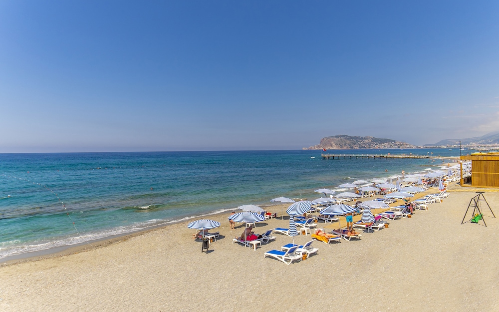Relax Beach Hotel 41/50