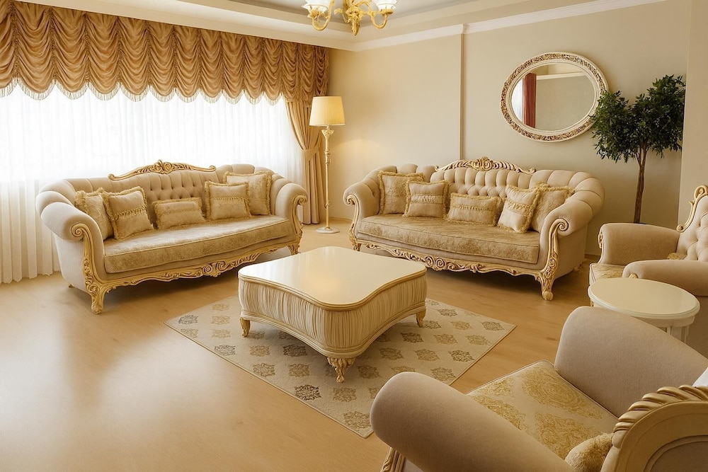 Real King Residence Hotel 61/78