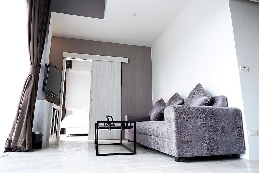 T-REX BURIRAM BOUTIQUE HOTEL 24/37