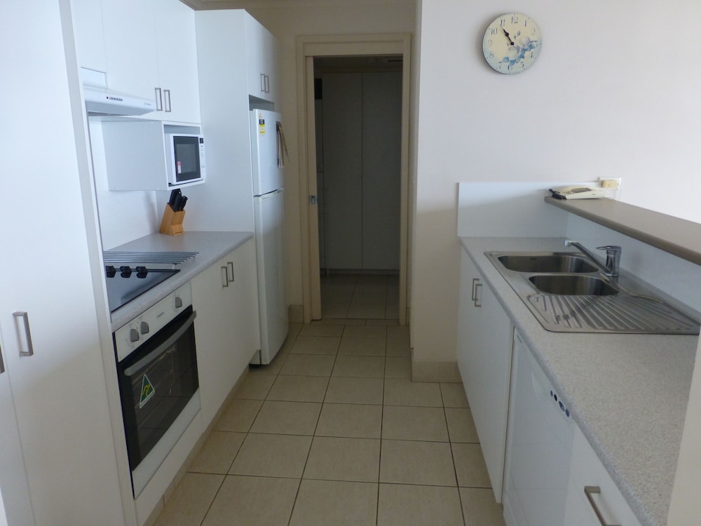 Baronnet Apartments 34/74