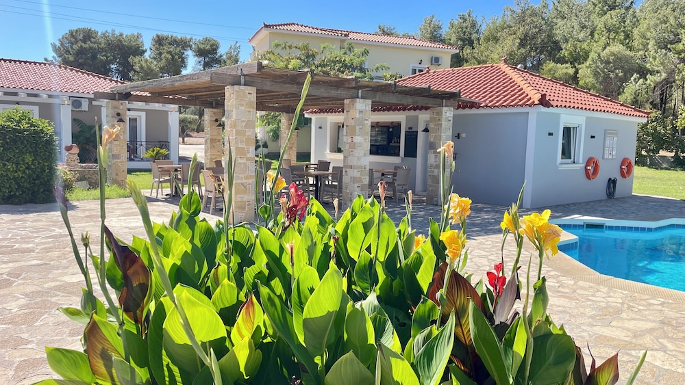 Zeus Hotel Ireon 18/42