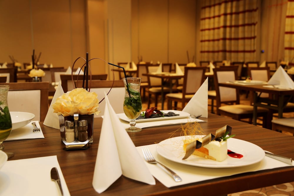 restaurant cafeteria