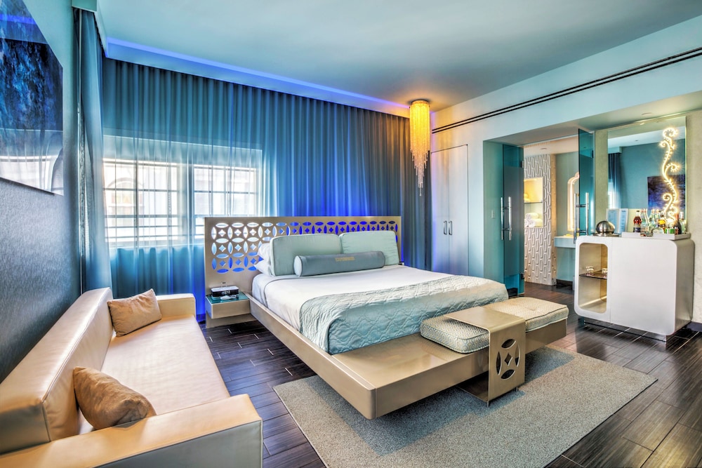 Gold, Studio, Suite, King Bed، Dream South Beach by Hyatt 2/7