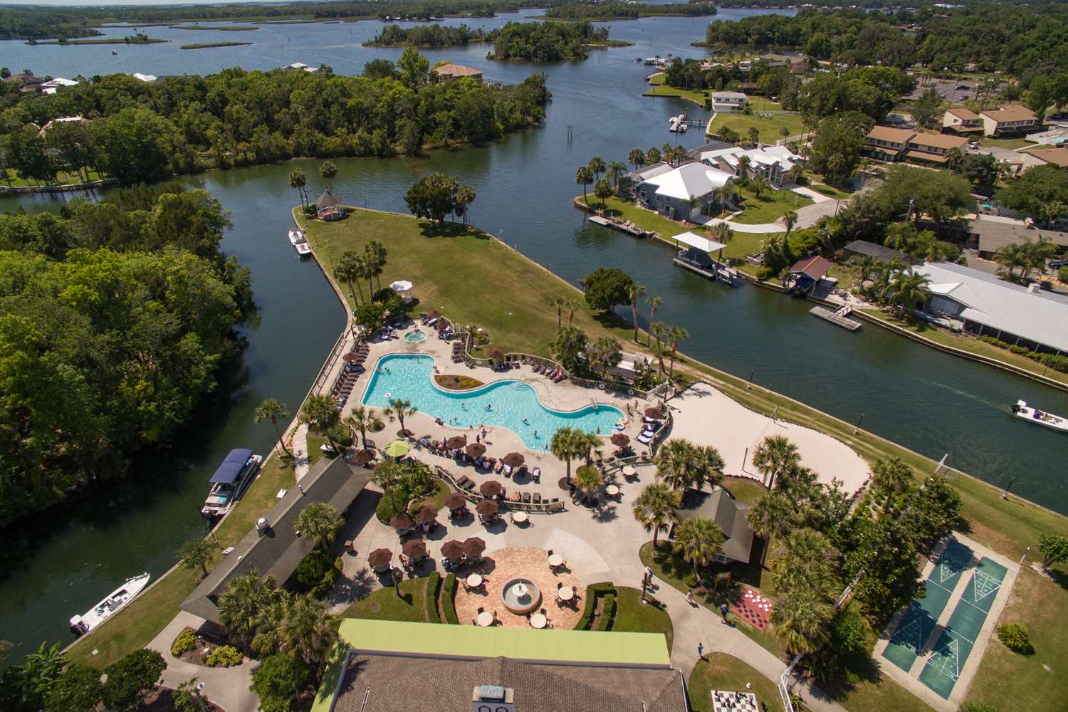 Plantation Resort on Crystal River 23/35