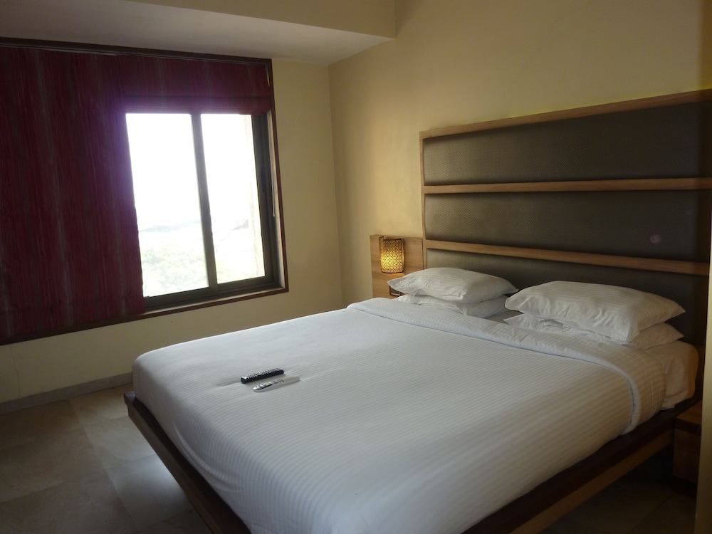 HOTEL NEW BENGAL 7/36