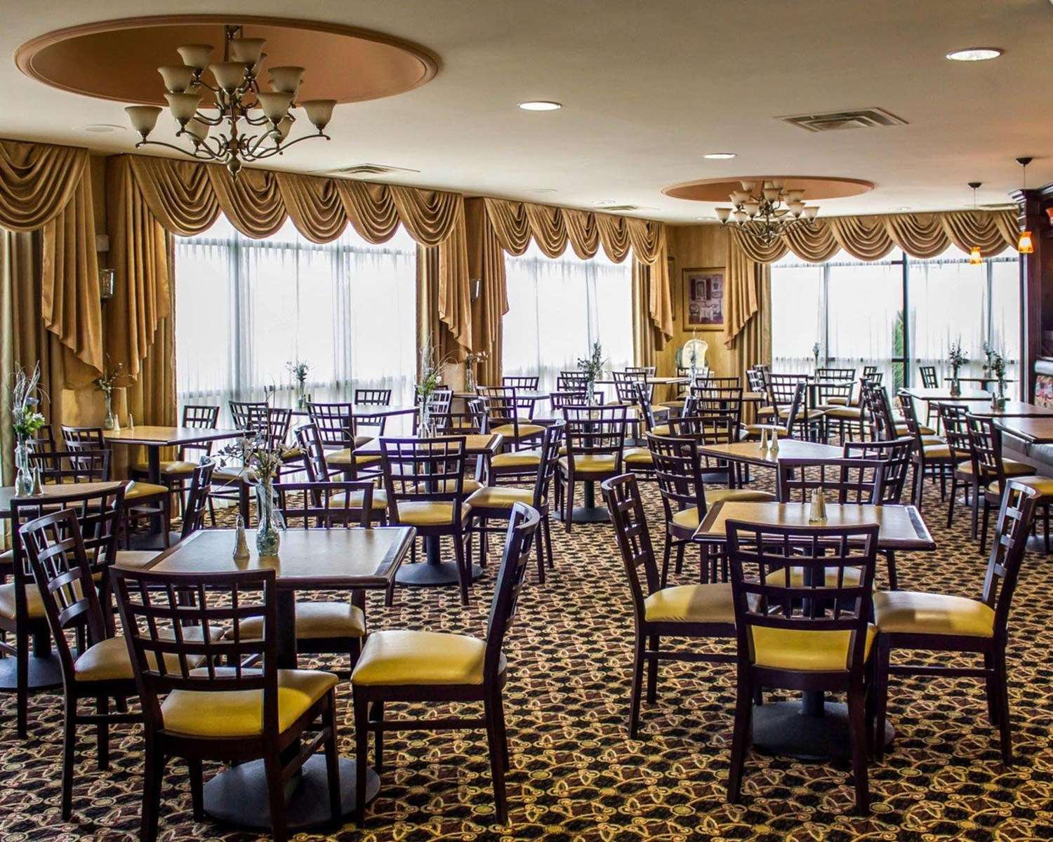 Comfort Suites Edinboro 19/24