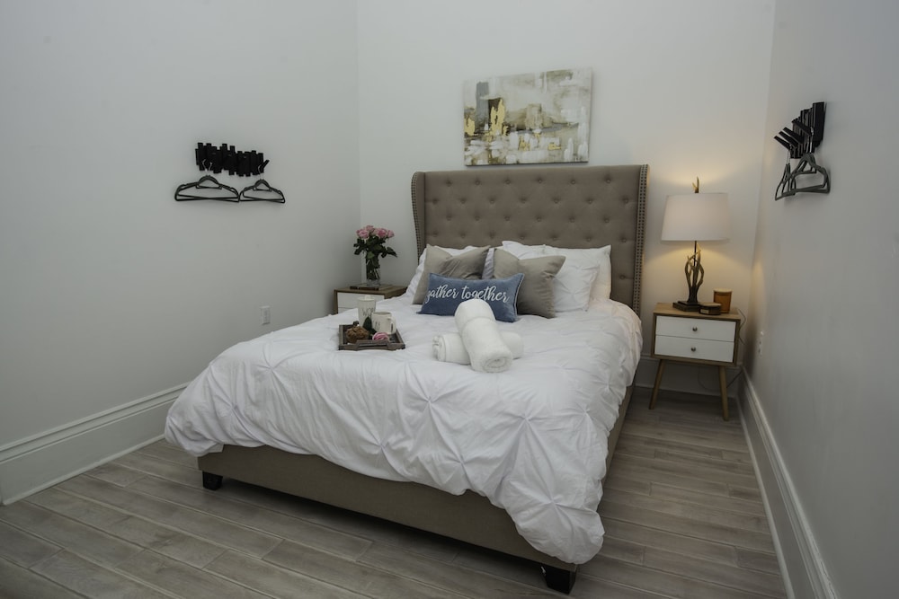 Best Location 7BR Next to FR Quarter! By YouRent 10/48