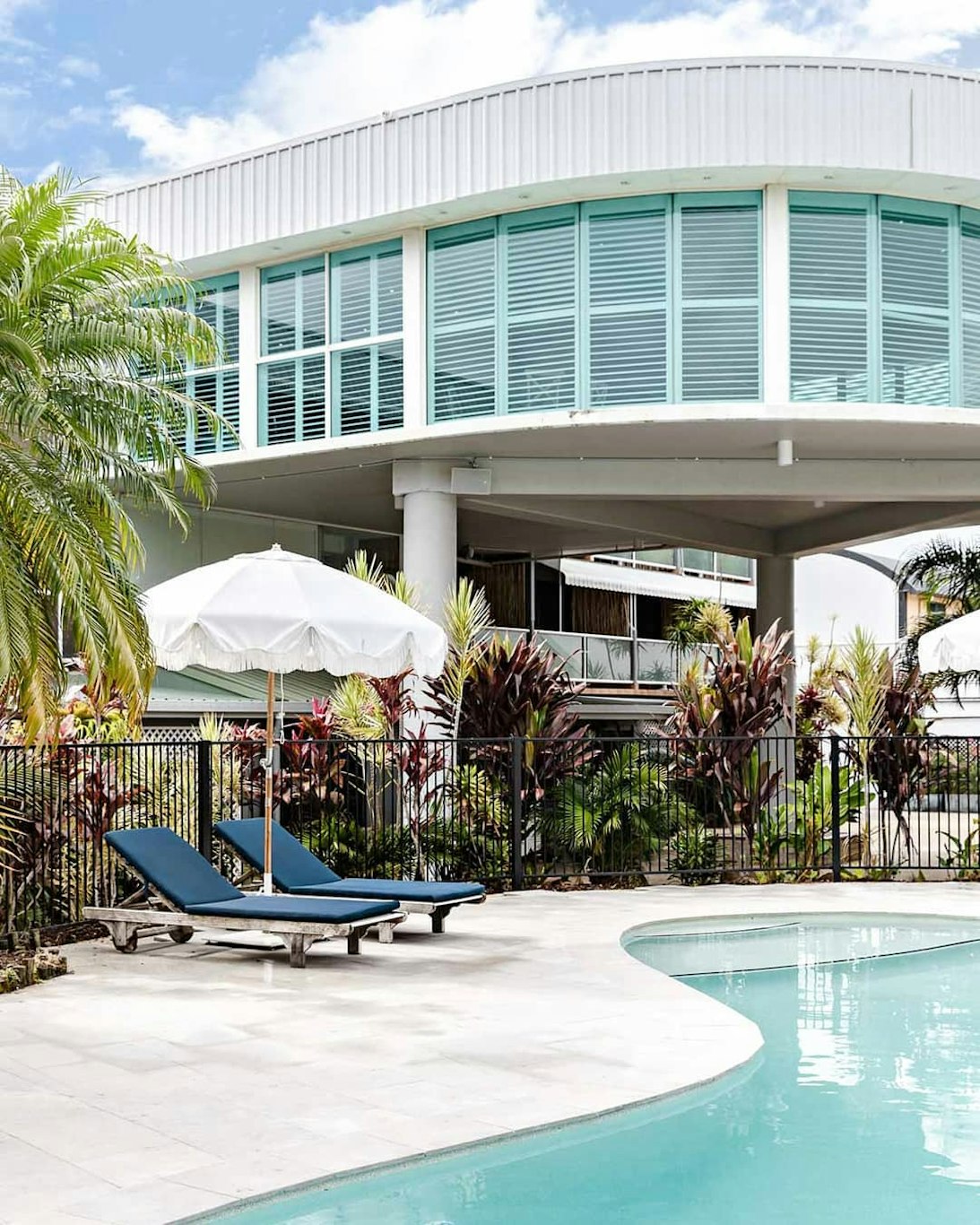 Lord Byron Resort 4/60