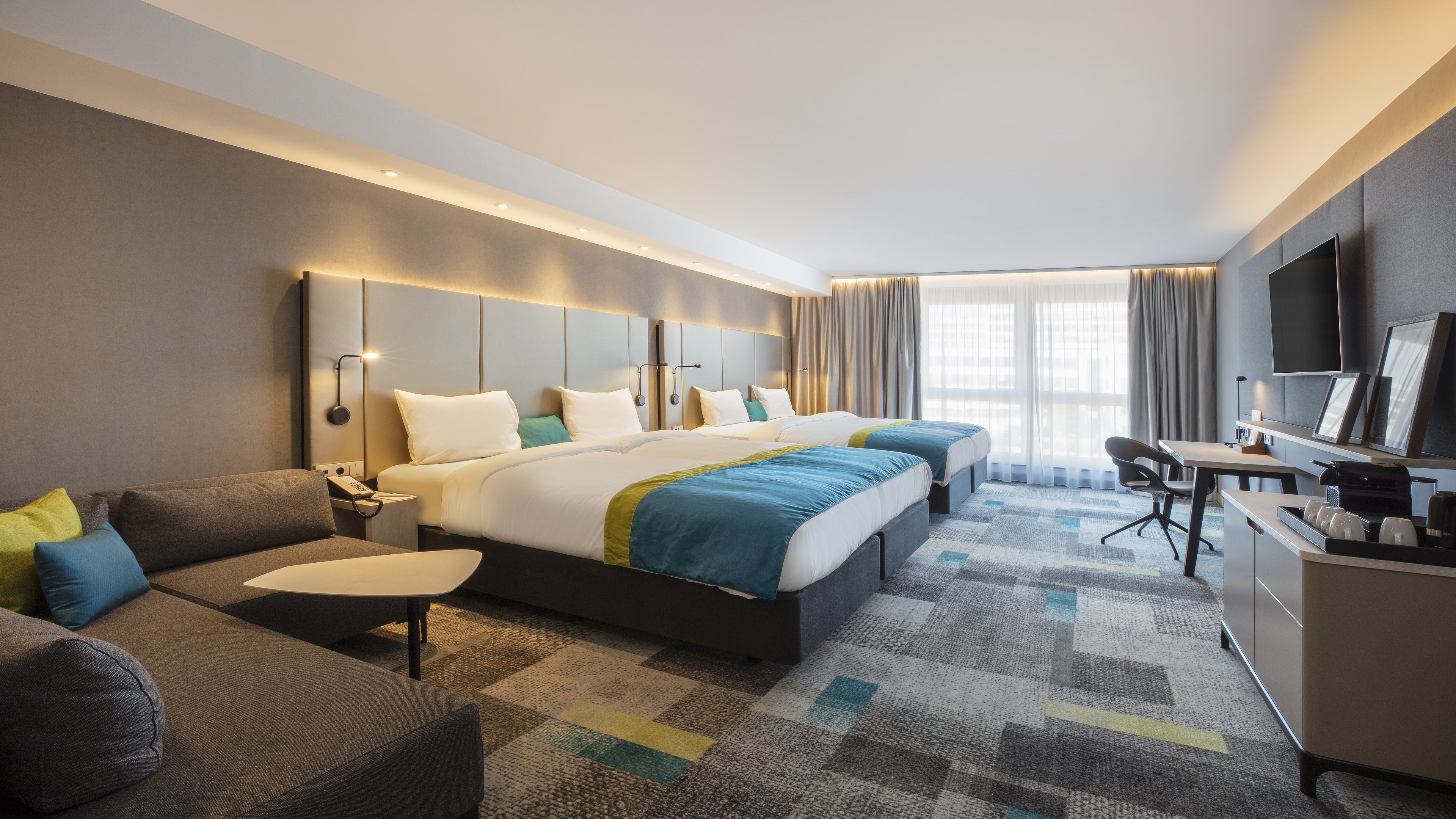 HOLIDAY INN VILLINGEN - SCHWENNINGEN 27/76
