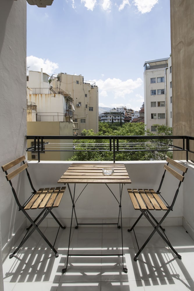 Attractive Flat Near Acropolis Museum 3/35