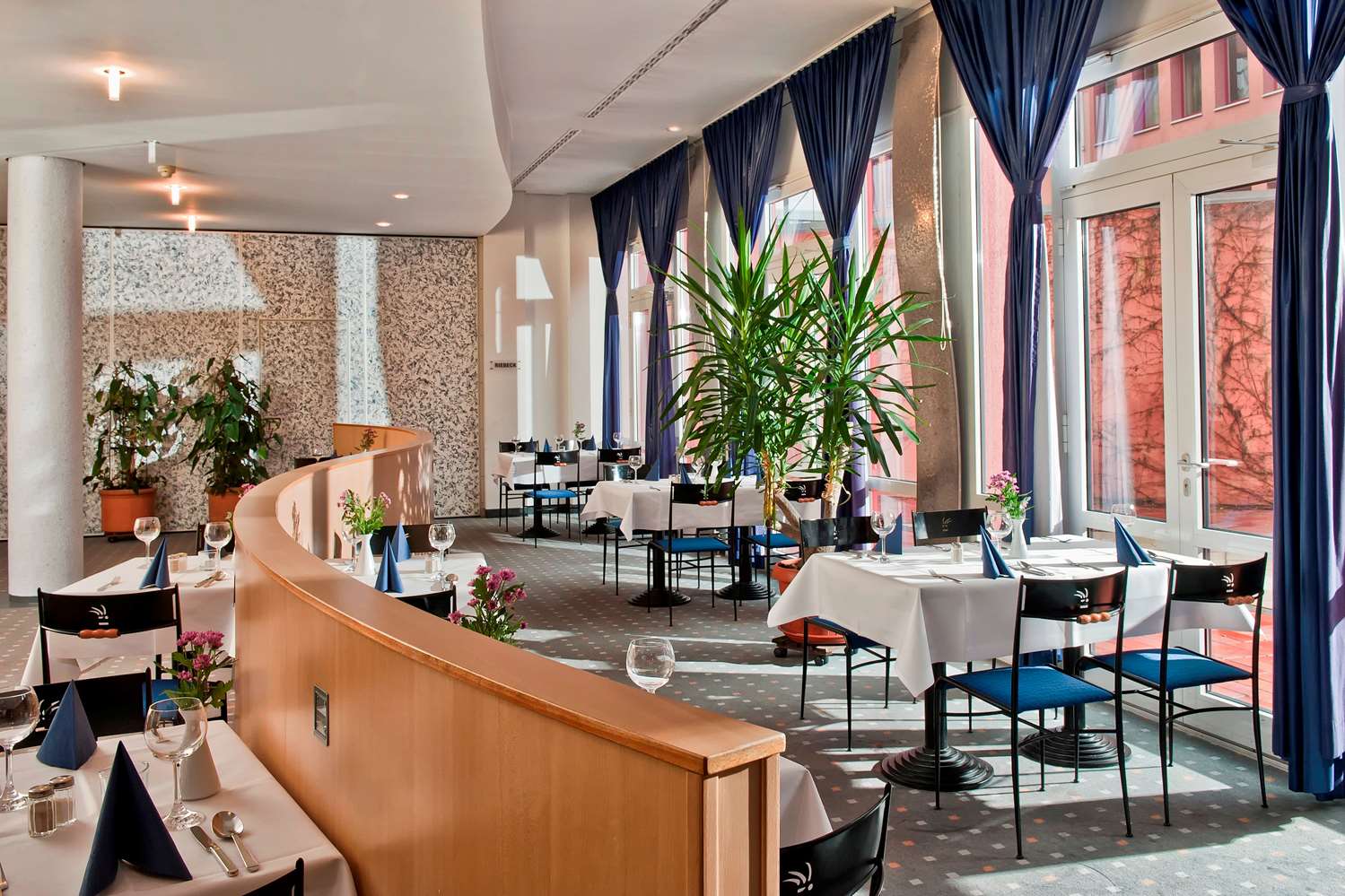 TRYP BY WYNDHAM HALLE 16/31