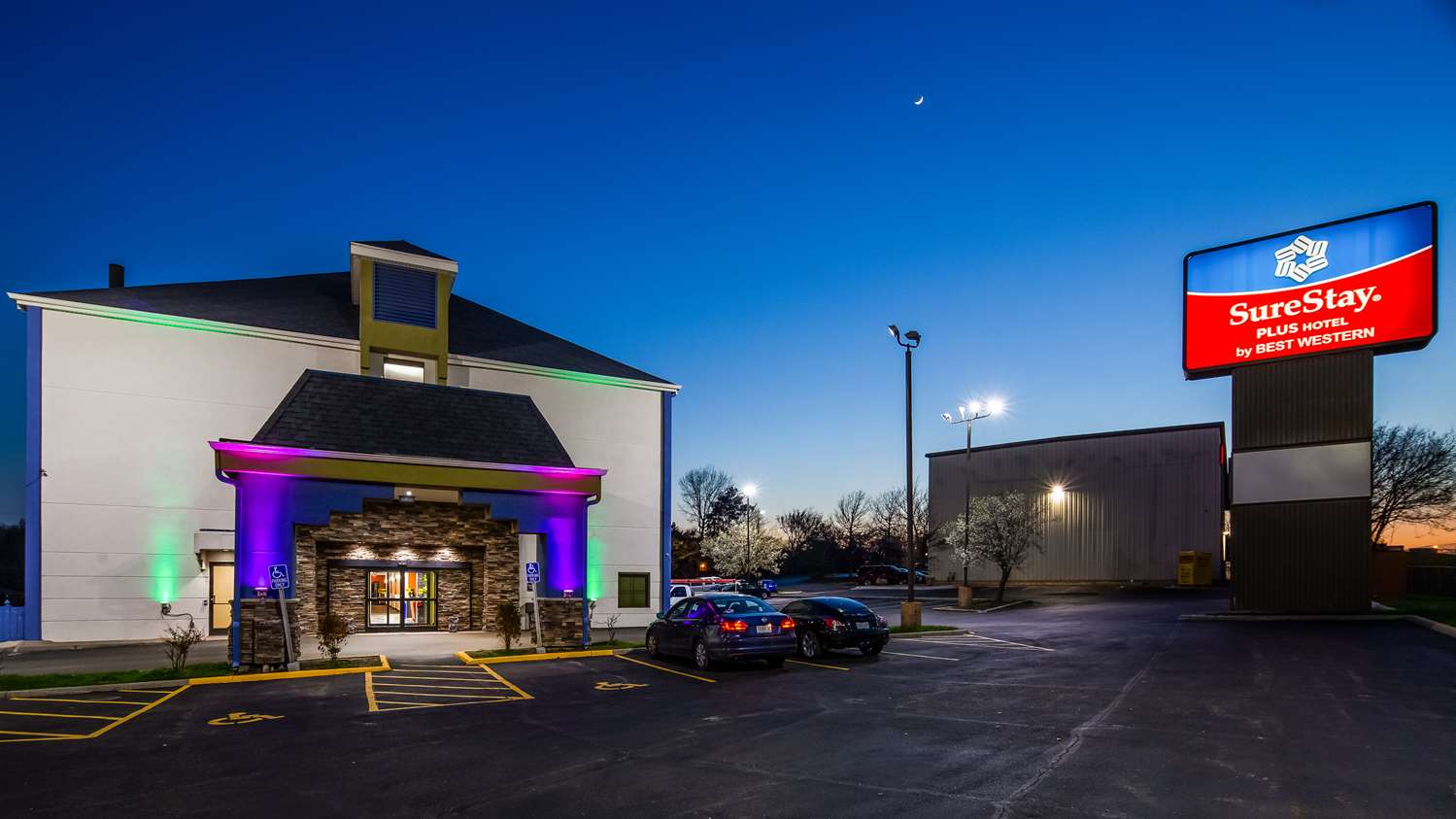 Red Lion Inn & Suites Blue Springs 12/12