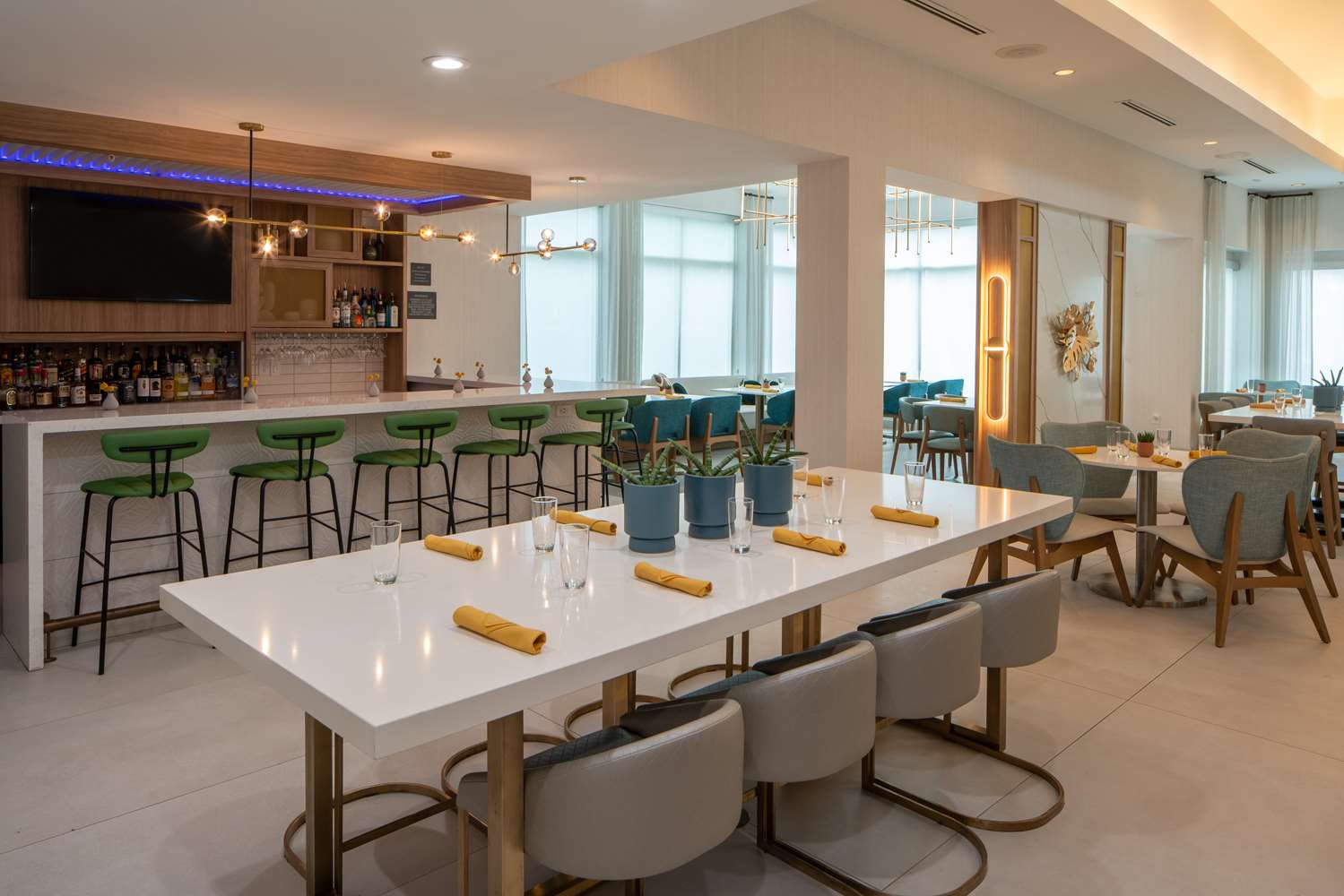 restaurant cafeteria