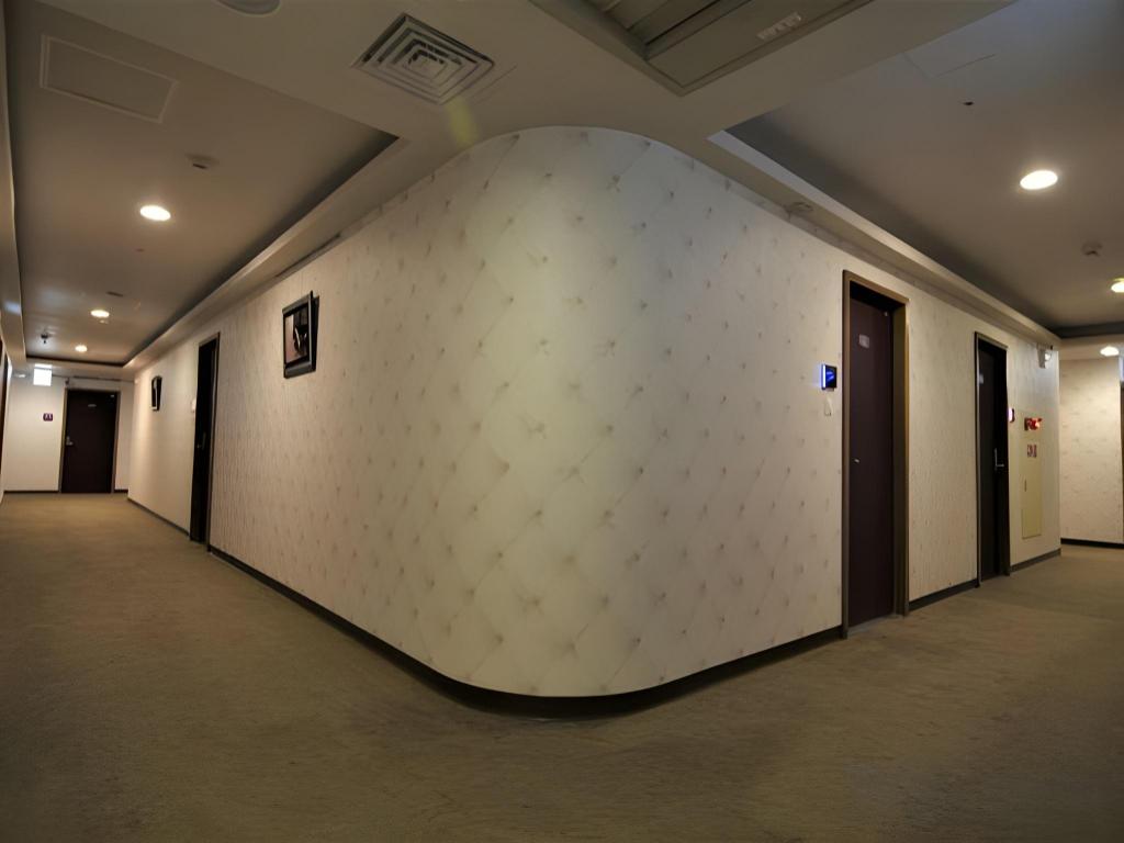 Oursinn Hotel 2/72