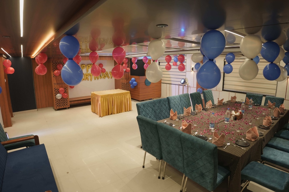 Ashoka Residency Hotel 36/50