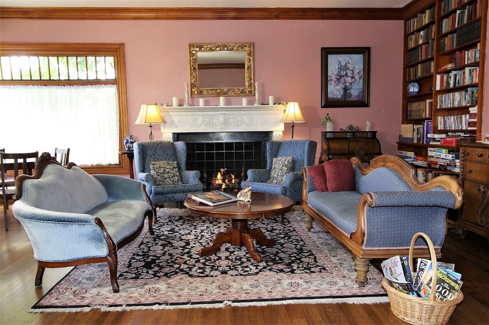 Napa Inn 31/50