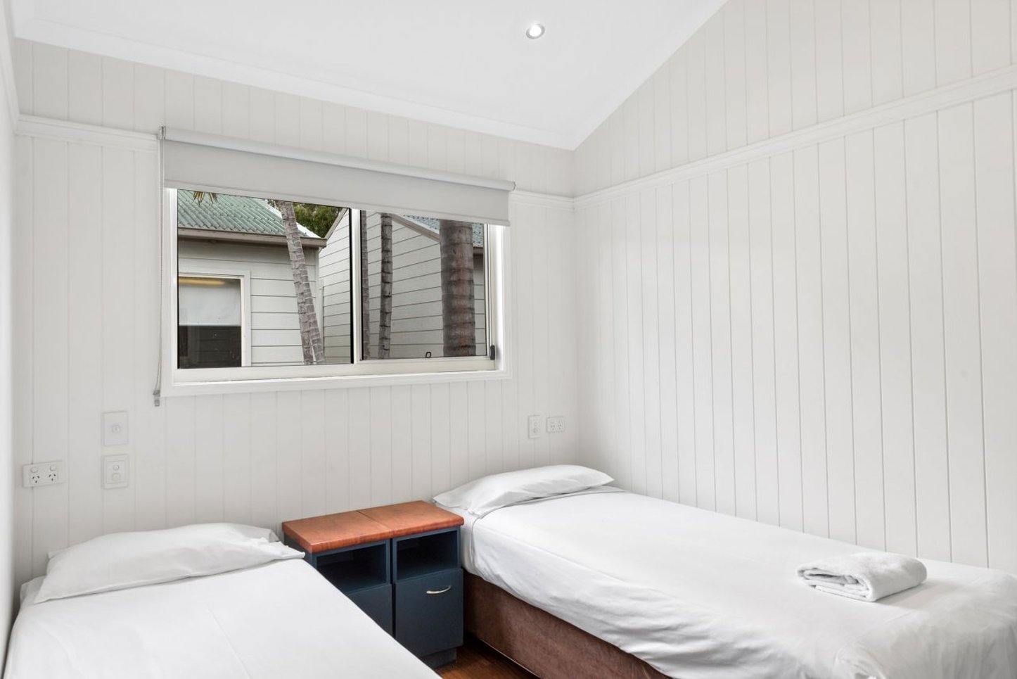 2 BEDROOMS, DELUXE, CABIN