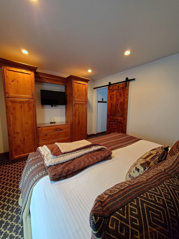 Parkway Inn 16/64
