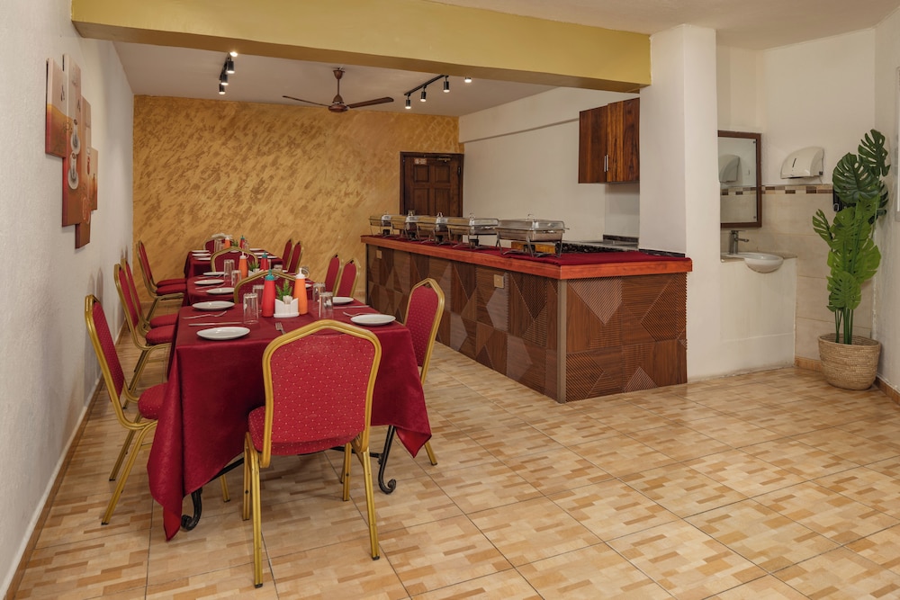 Hotel Raha Tower 50/58
