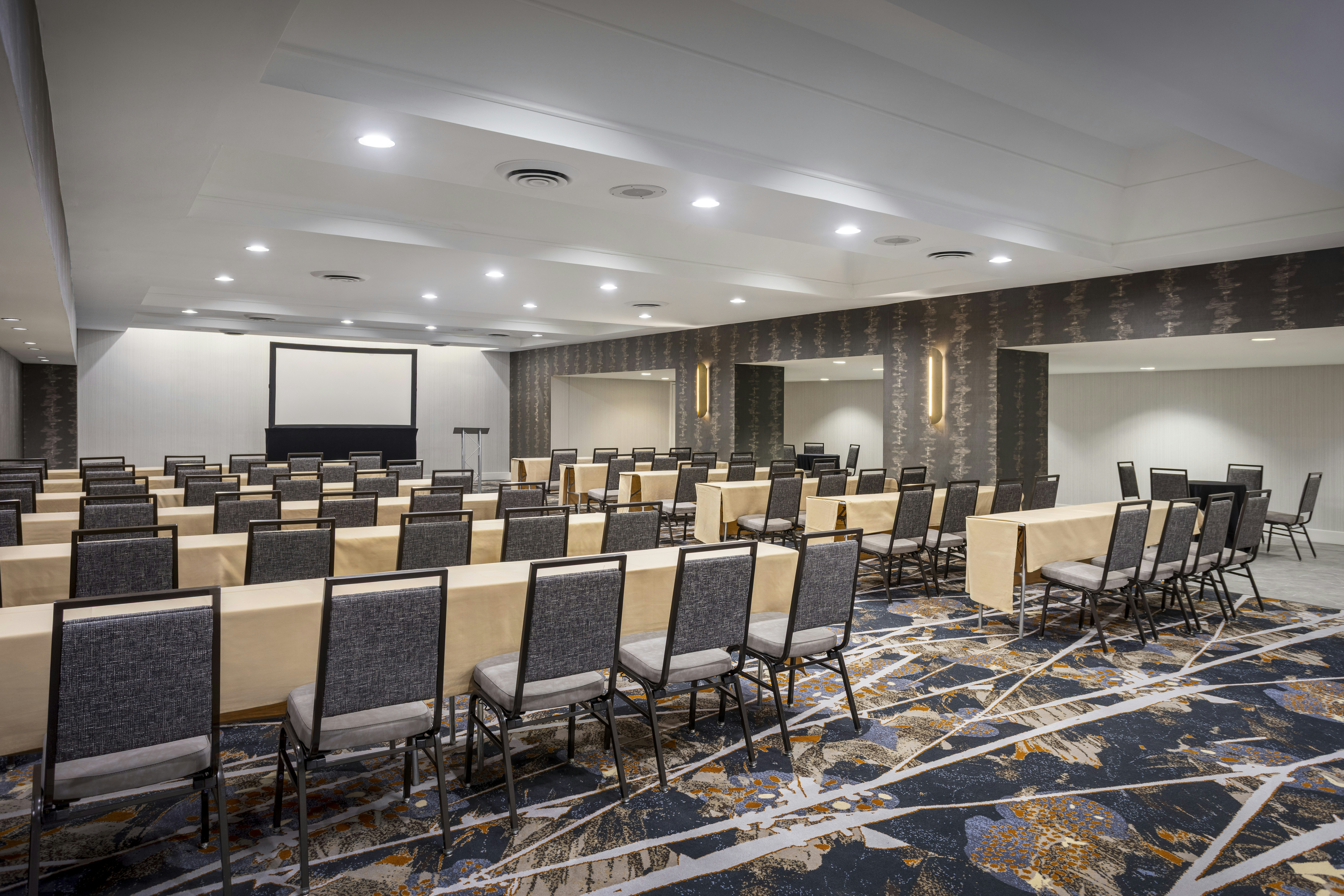 Doubletree By Hilton Hotel Philadelphia Center City 50/65