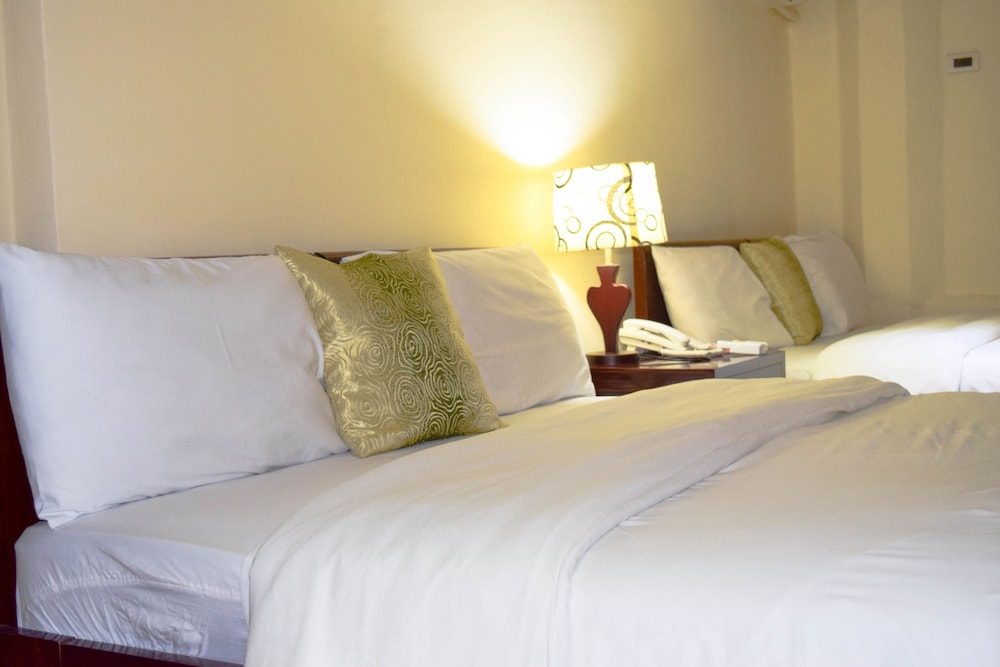 The Cape Hotel 18/50