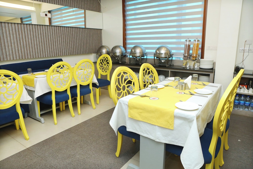 Karon Hotel Lajpat Nagar 53/60