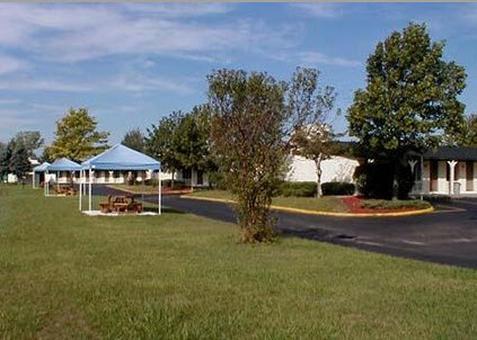 Americas Best Value Inn & Suites - Warren / Detroit 25/25