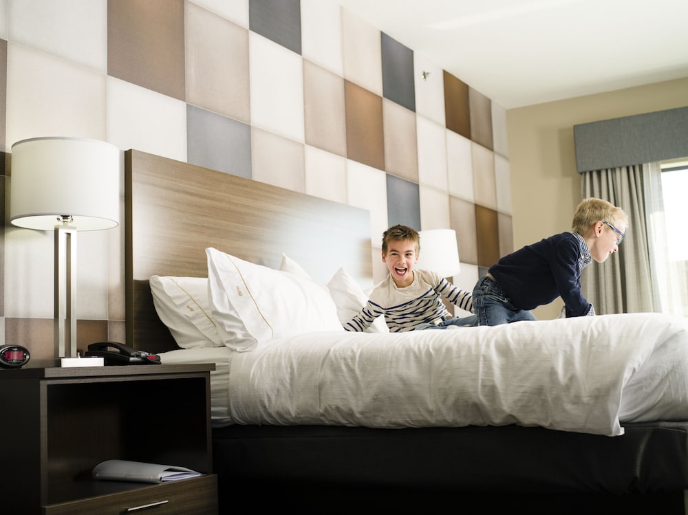 Holiday Inn Express & Suites Oklahoma City Dwtn - Bricktown 19/55