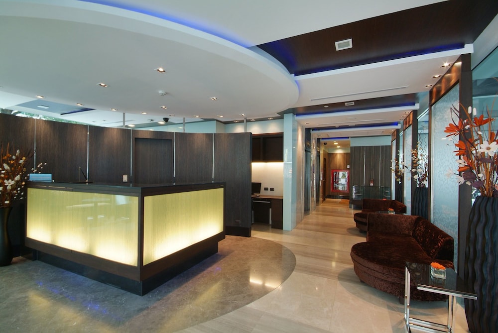 Amora Neoluxe Hotel 7/41