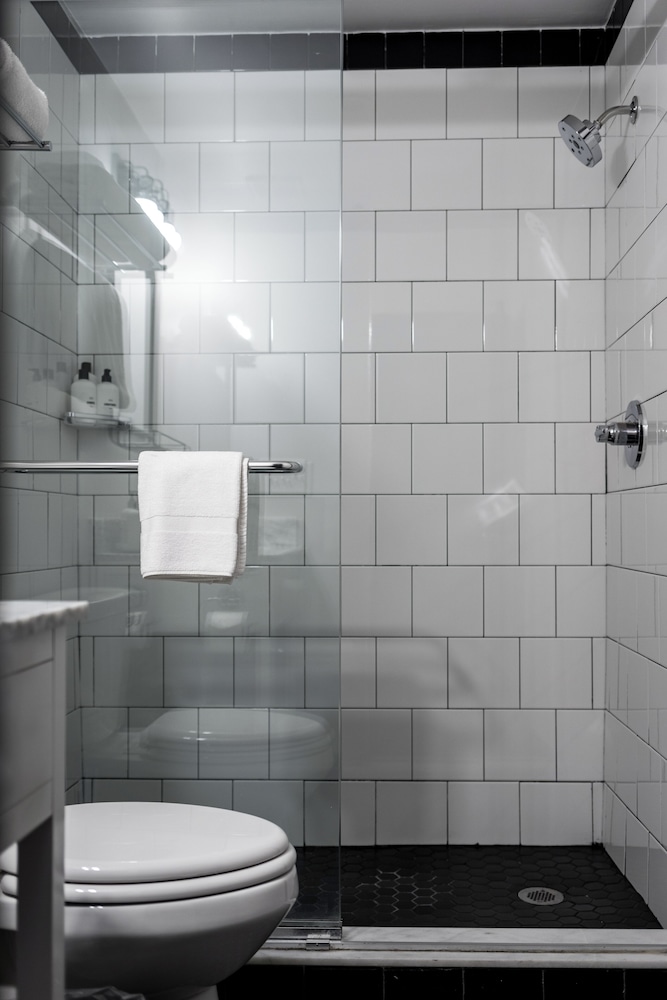 1 BEDROOM, HOUSE