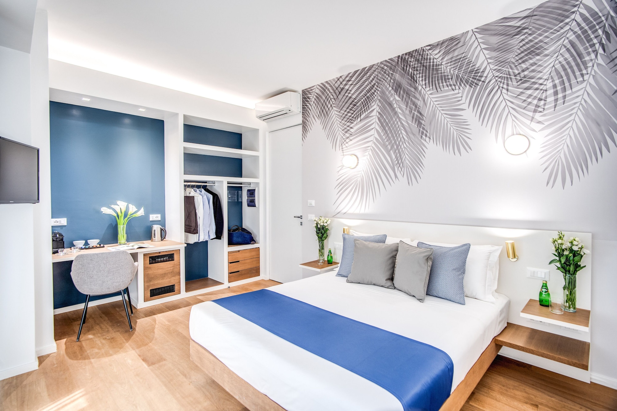 STANDARD, QUEEN BED